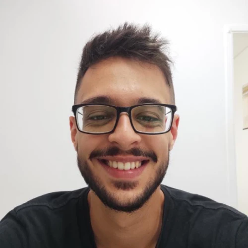 Leonardo Bueno - Psicólogo Infantil